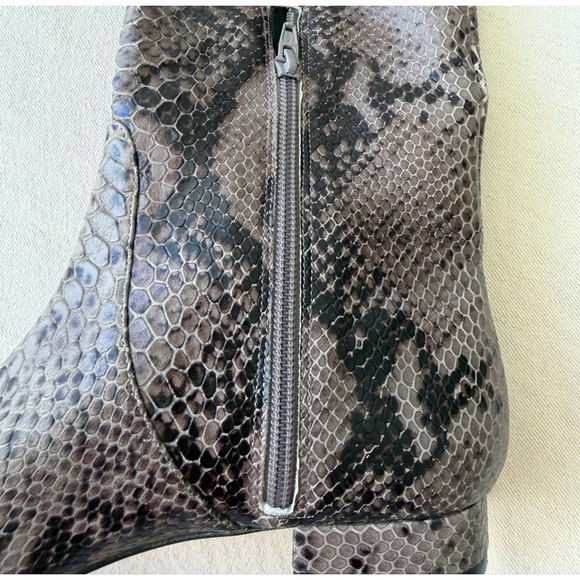 Neiman Marcus NWT above and knee high snake print  comfortable Great HOT BOOT🔥 - Picture 7 of 12